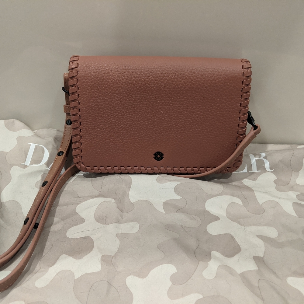 Dagne Dover Small Andra